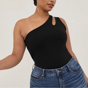 🆕Torrid One Shoulder Top‼️No more discounts on this‼️